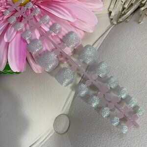 Sparkling Press on toe nails